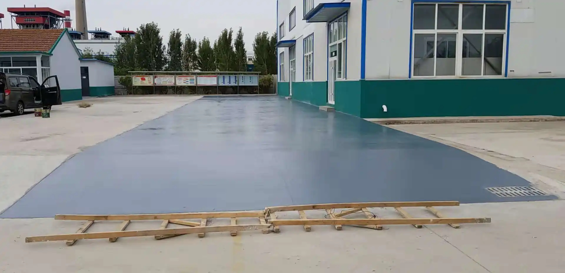 通辽车间厂房地坪漆修补翻新